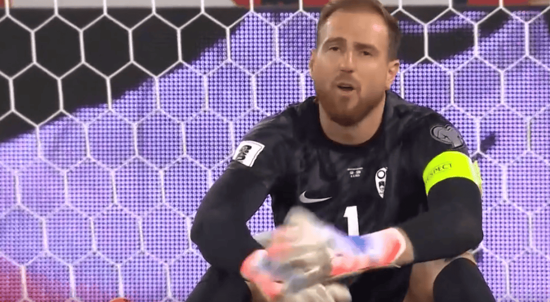 奥布拉克太绝望：3次被攻破球门，曼联超级新援哑火：6场0进球